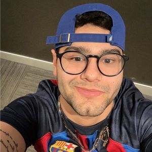 Meet your Posher, Andres